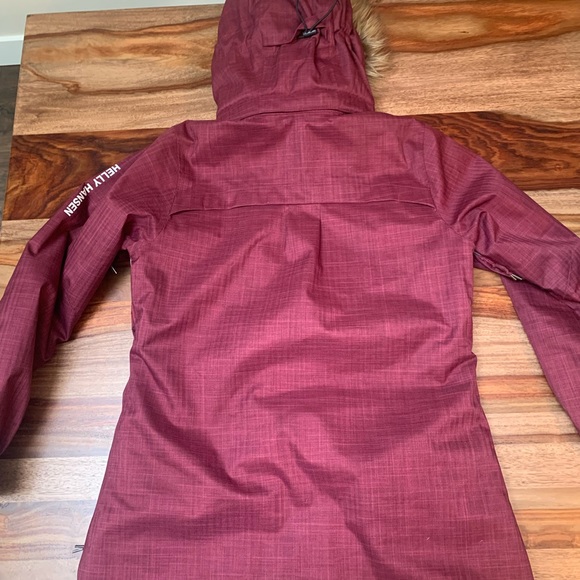 Helly Hansen Snowbird jacket (rose coloured) EUC - Picture 3 of 9